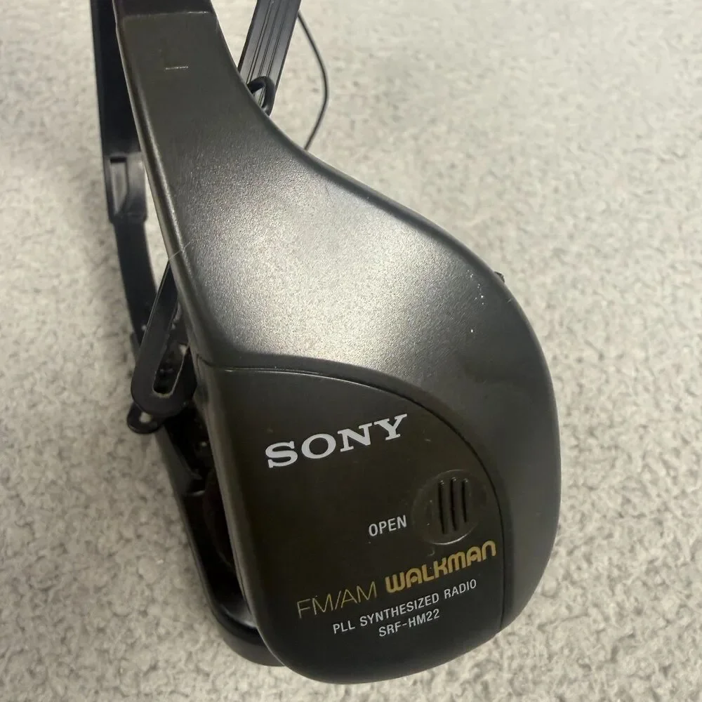 Sony Walkman SRF-HM22 FM AM Radio Headset PLL Synthesized Tested